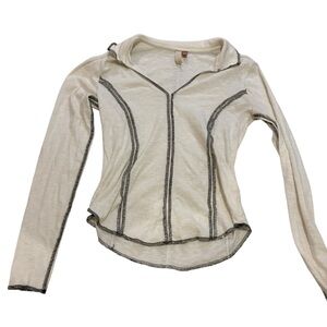 Anthropologie White Long Sleeve Top size: XS